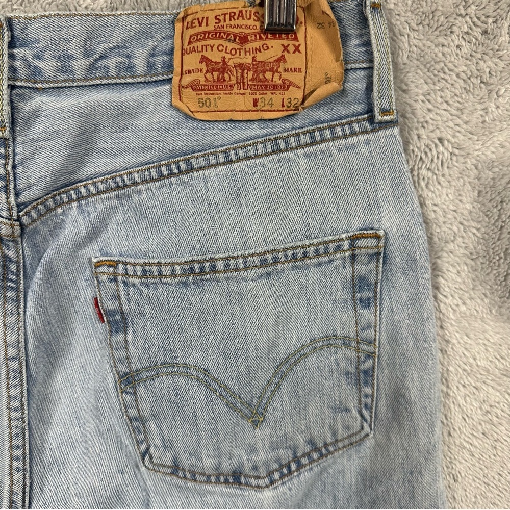 Levi’s 501 Y2K Light Wash Straight Leg Button Fly Jeans Size 34x32 - Picture 6 of 10